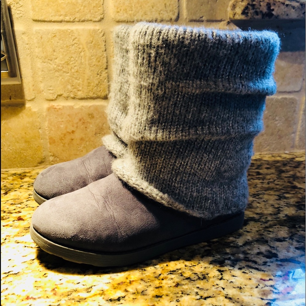 Girls grey boots with fur